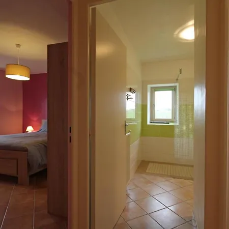 Holiday home Renovee Avec Jardin Clos, Terrasse, Jeux, 5 Chambres, Et Animaux Acceptes - Fr-1-497-109 *
